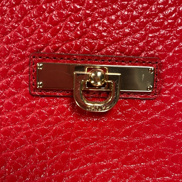 Red leather DKNY handbag - Picture 5 of 12